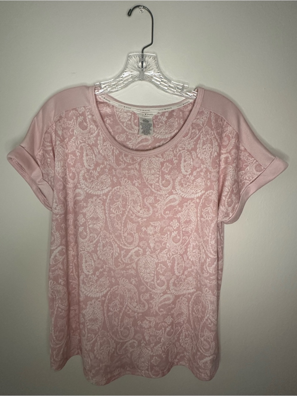 Lucky Brand soft, feminine pink paisley top with cap sleeves. Size L
